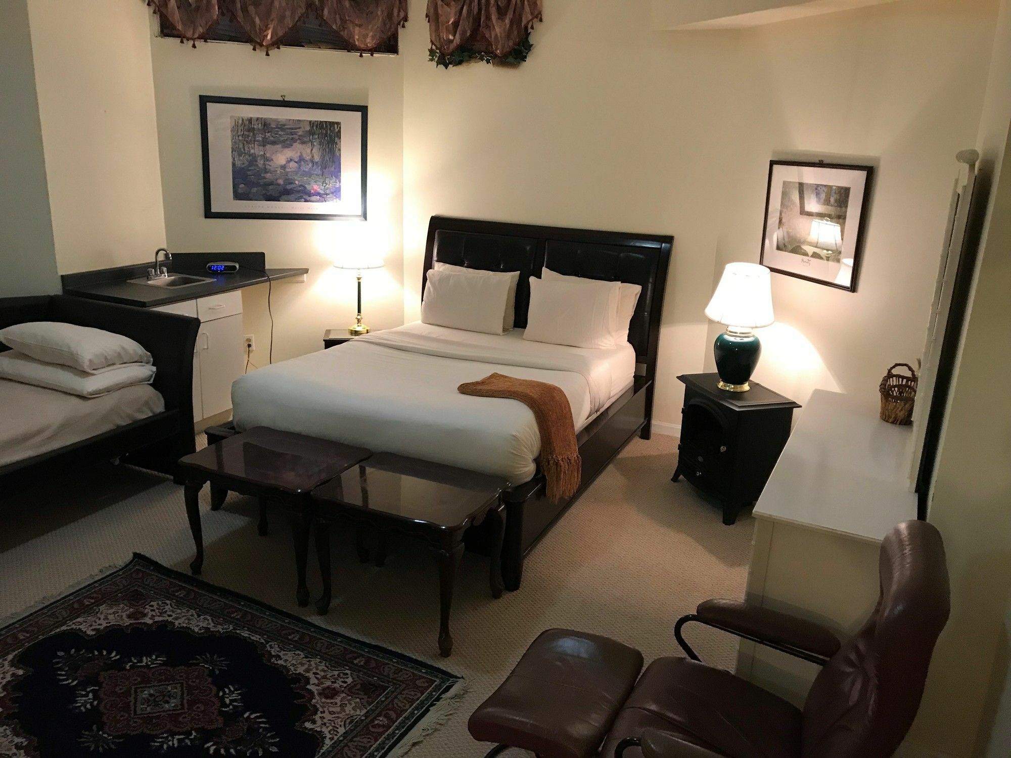 The Columbia Inn At Peralynna An Ascend Hotel Collection Extérieur photo